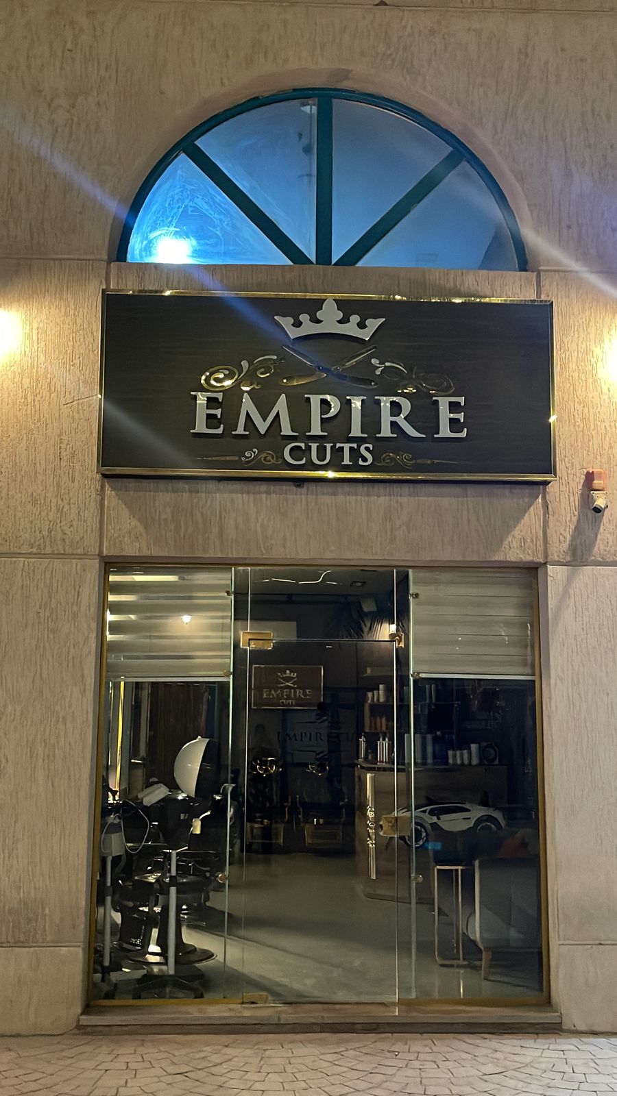 empire cut